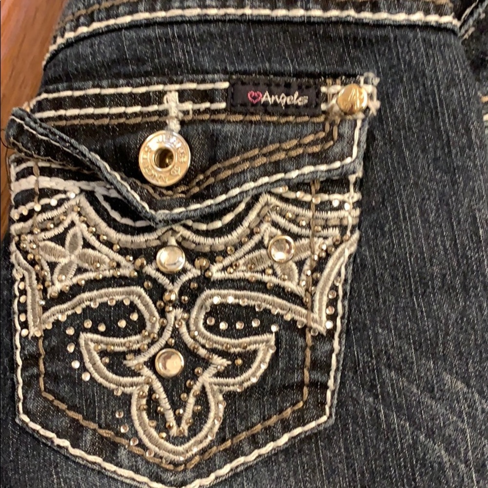 Jean Capri - Picture 5 of 6